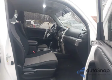 2019 Toyota 4Runner Sr5 from USA, damaged, VIN JTEBU5JR2K5664017